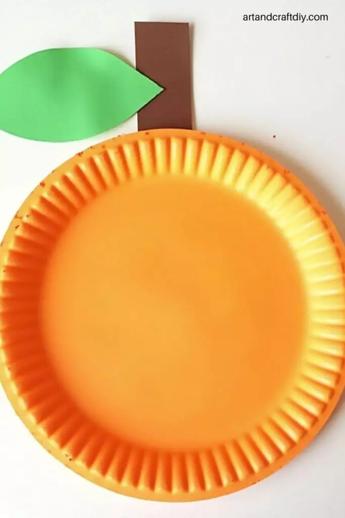 Paper Plate Pumpkins