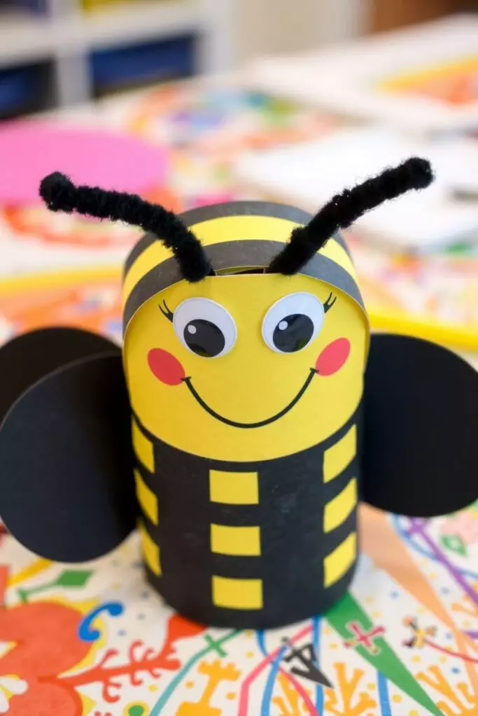 Toilet Paper Roll Bee